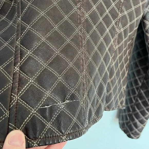 Guess short vest faux leather and removable faux fur size small - Picture 9 of 12